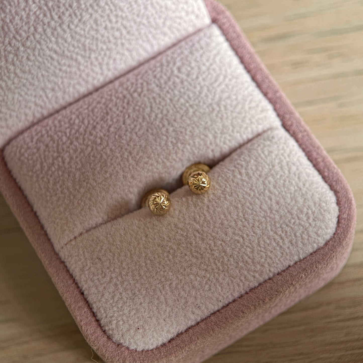 DIAMOND-CUT BALL STUDS 4MM YELLOW GOLD 18K - 0.56GR