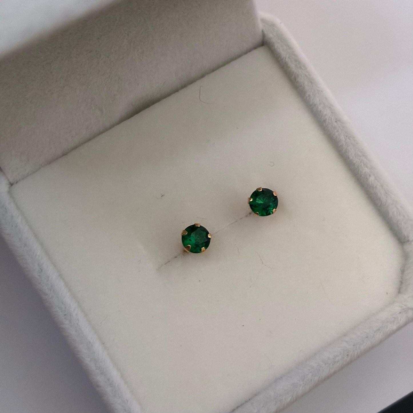 5-POINT GREEN ZIRCON STUDS 4MM YELLOW GOLD COL 18K