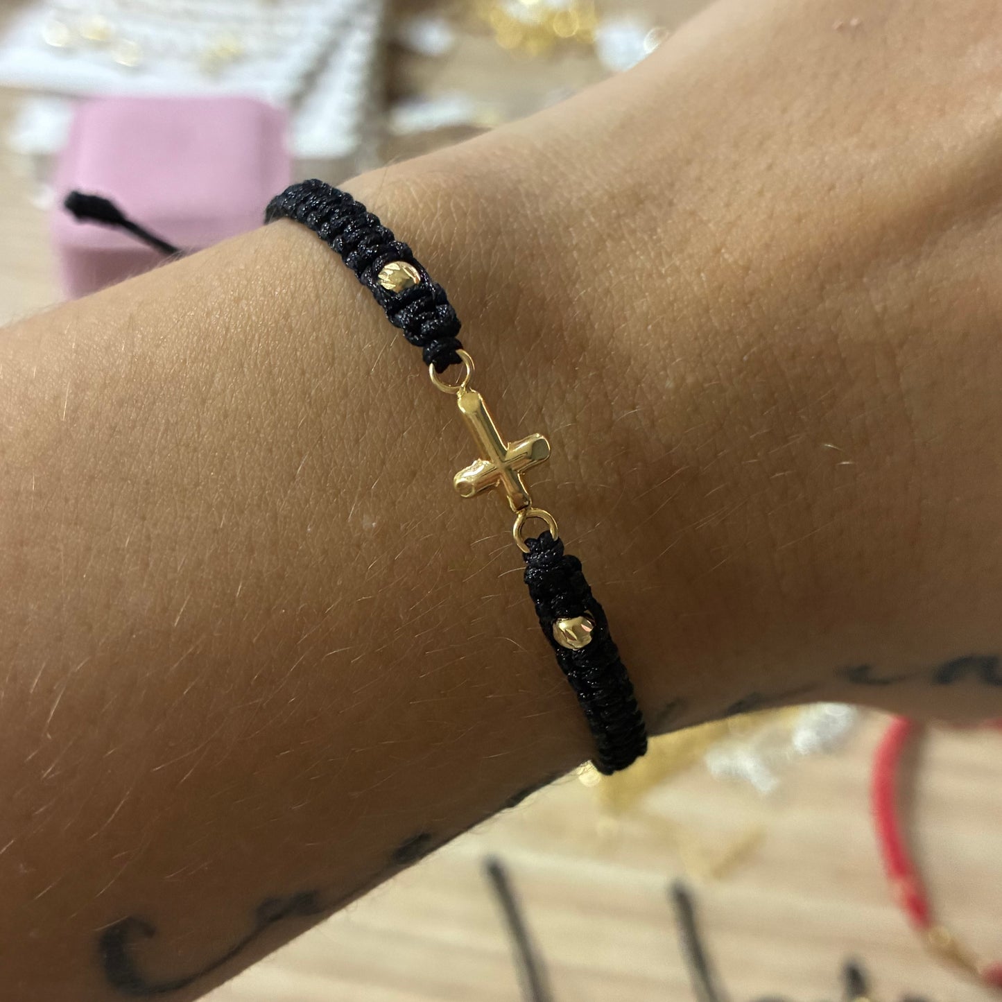 BLACK CORD BRACELET PLAIN CROSS + 2 DIAMOND-CUT BEADS 3MM 18K YELLOW GOLD - 0.45GR