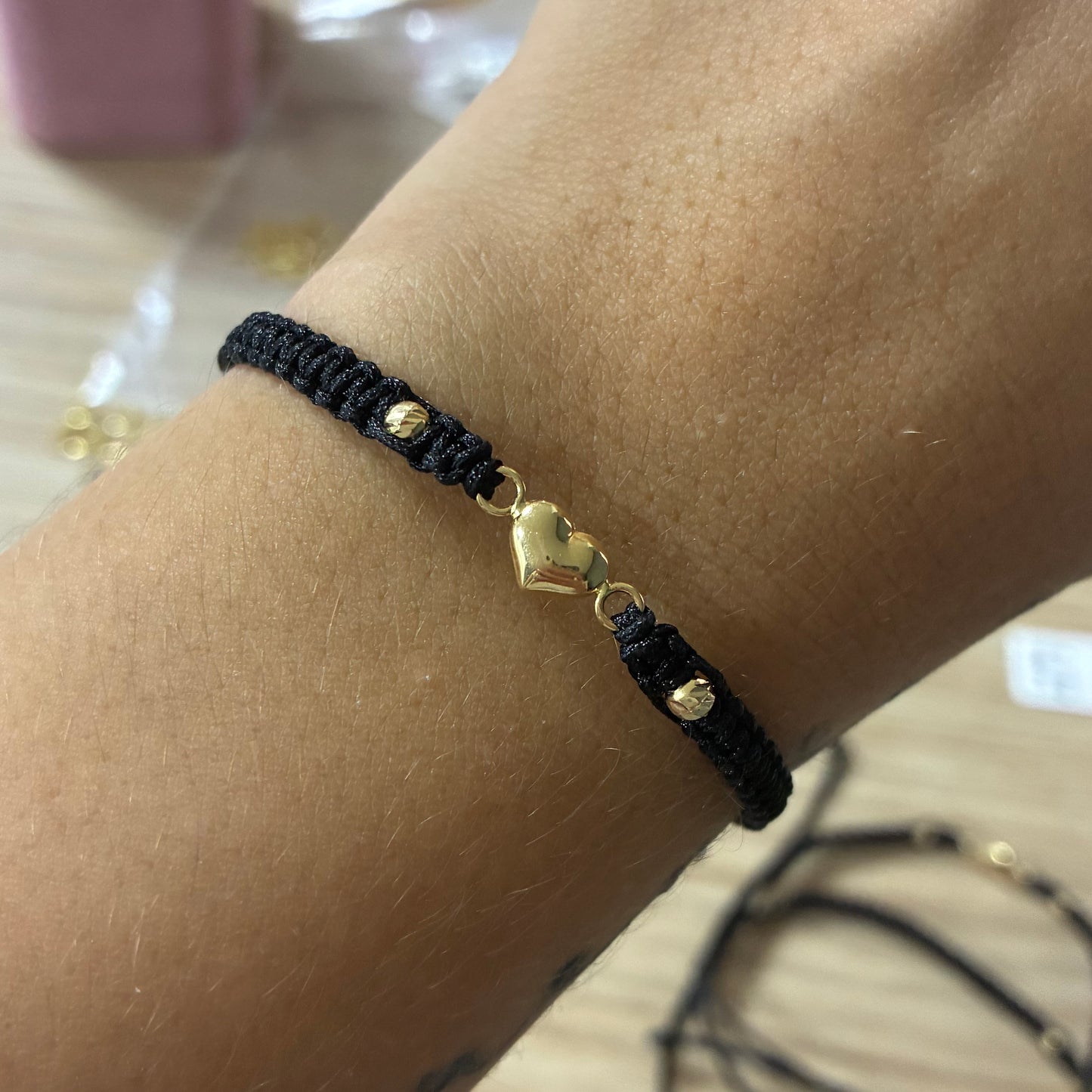 BLACK STRING BRACELET PLAIN HEART + 2 DIAMOND-CUT BEADS 3MM 18K YELLOW GOLD - 0.45GR