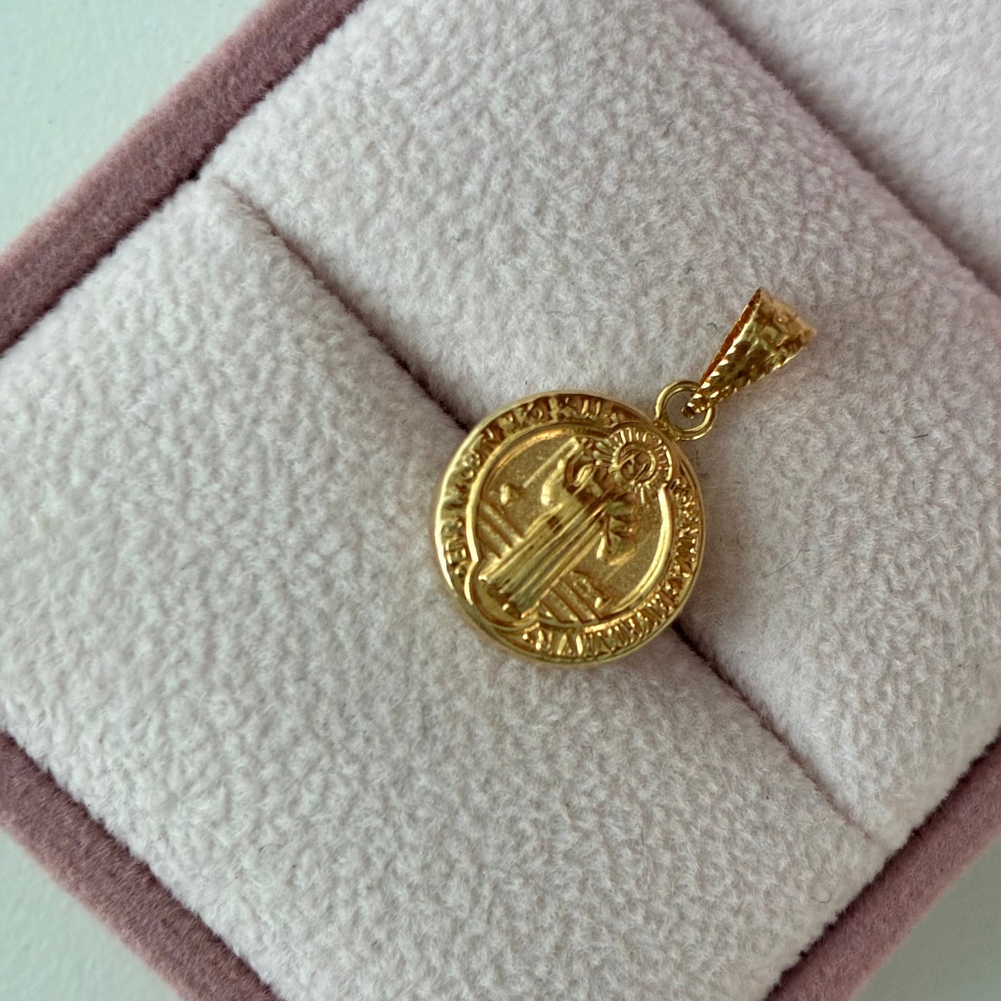 SAINT BENEDICT PENDANT, 2CM, 18K YELLOW GOLD - 0.84GR