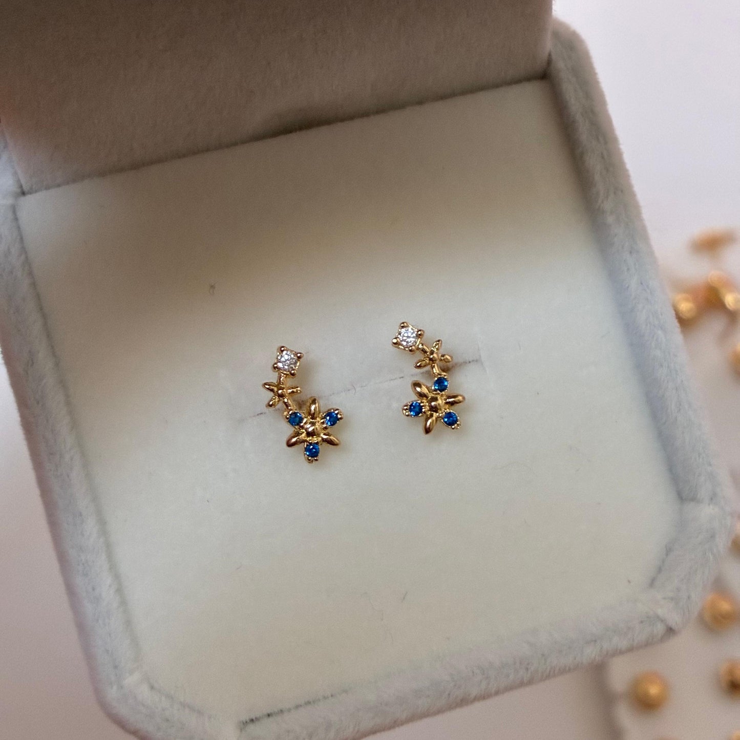 FLOWER STONES WHITE AND BLUE STONES YELLOW GOLD COL 18K - 0.78GR