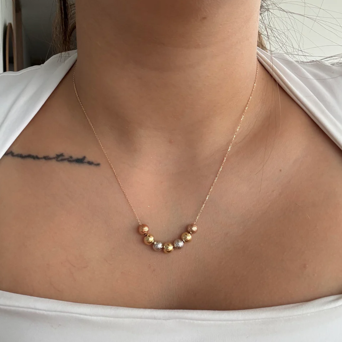 MINI ROLON CHAIN + 7 DIAMOND-CUT 6MM BEADS THREE-TONE GOLD ITALY 18K 45CM - 2.7GR