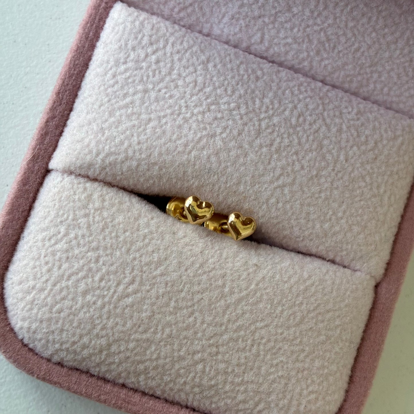 SMOOTH HEART STUDS 3.5MM 18K YELLOW GOLD - 0.43GR