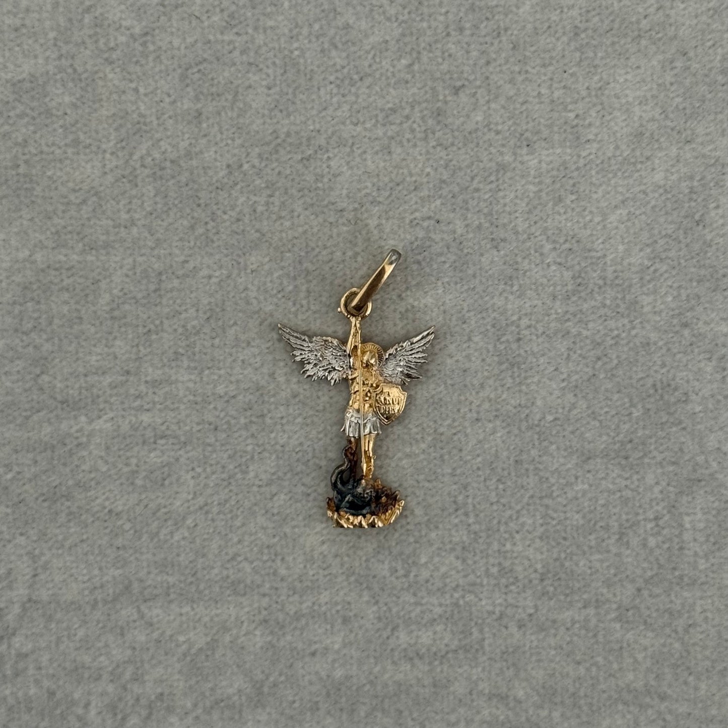 Dije San Miguel Oro Amarillo - Oro Blanco Nac 18k 1,85gr 2.6cm