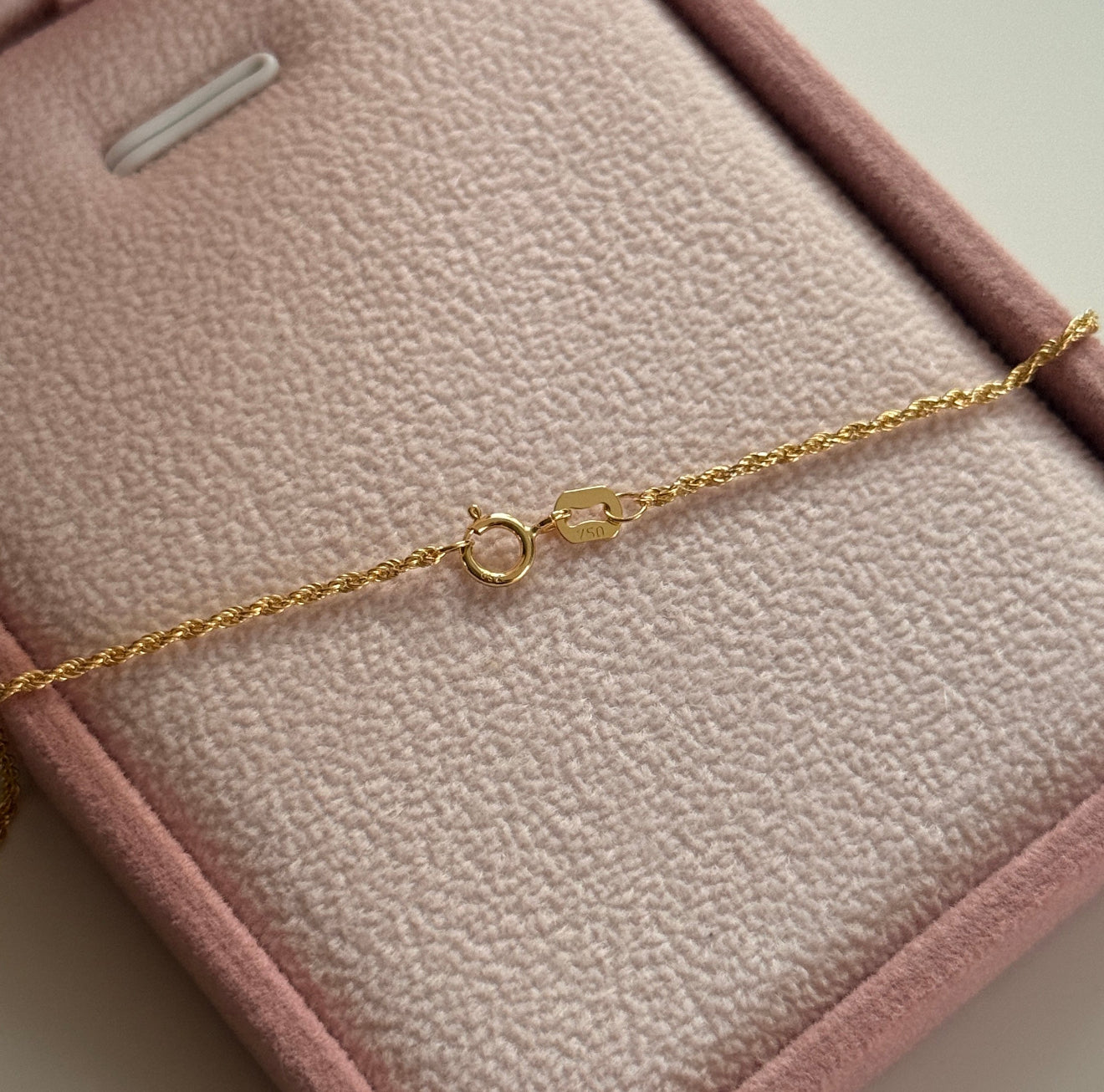 MINI BOW CHAIN ​​1MM YELLOW GOLD ITALY 18K 50CM - 1.0GR