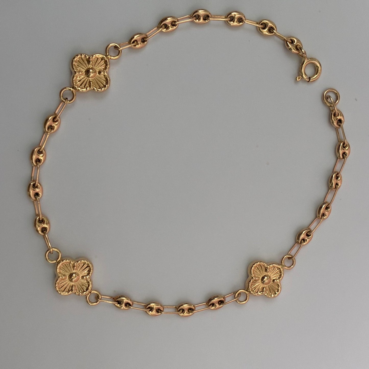 PULSERA GRANO DE CAFE LISO 3MM + TRES TREBOLES ORO AMARILLO COL 18K 19CM - 2,99GR