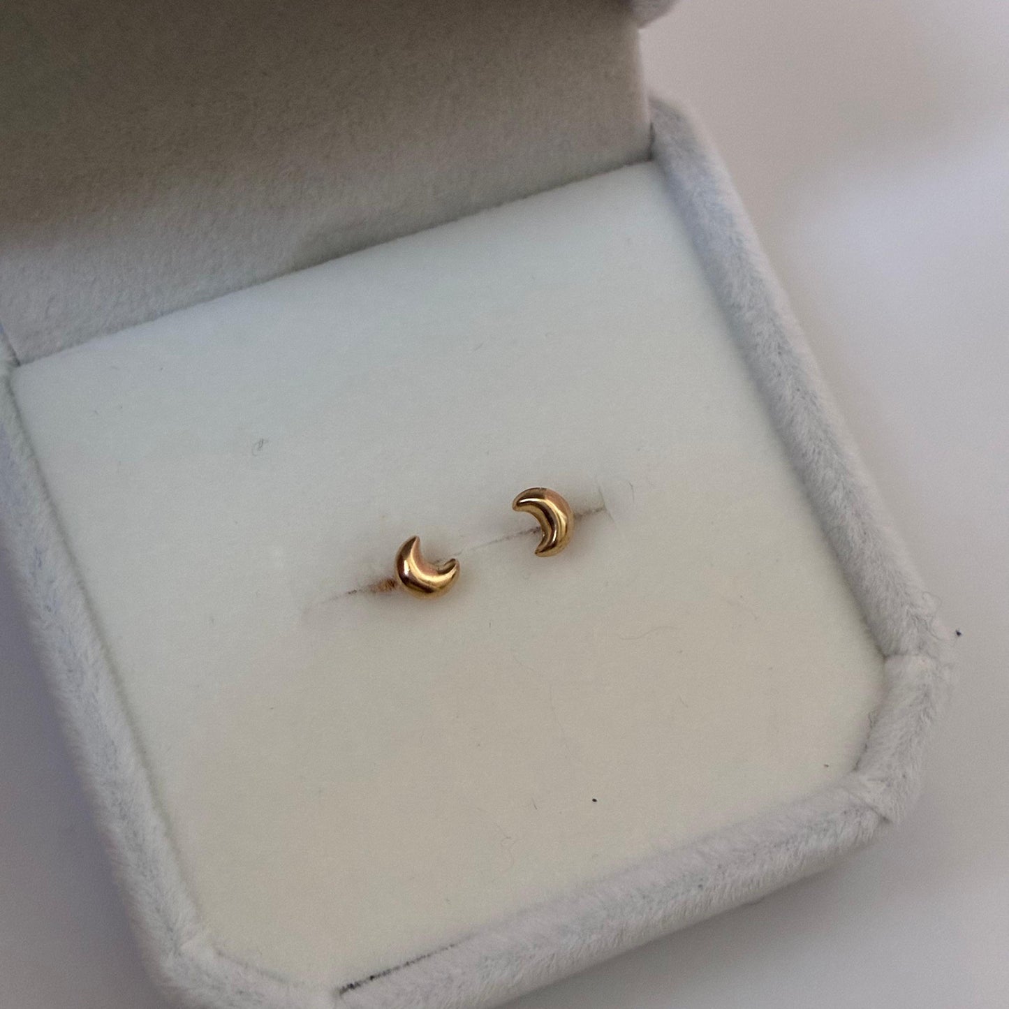 SMOOTH MINI MOON STUDS YELLOW GOLD COL 18K - 0.49GR