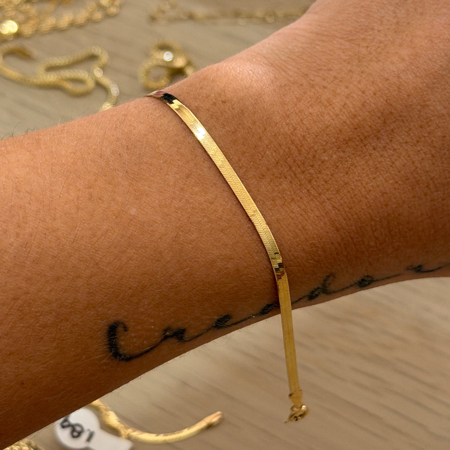 Egyptian Bracelet 2.4mm Yellow Gold Italy 18K - 18.5cm 2.01g