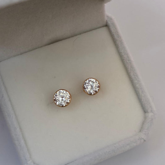WHITE ZIRCON STUDS WITH 6.5MM BEZEL 18K YELLOW GOLD