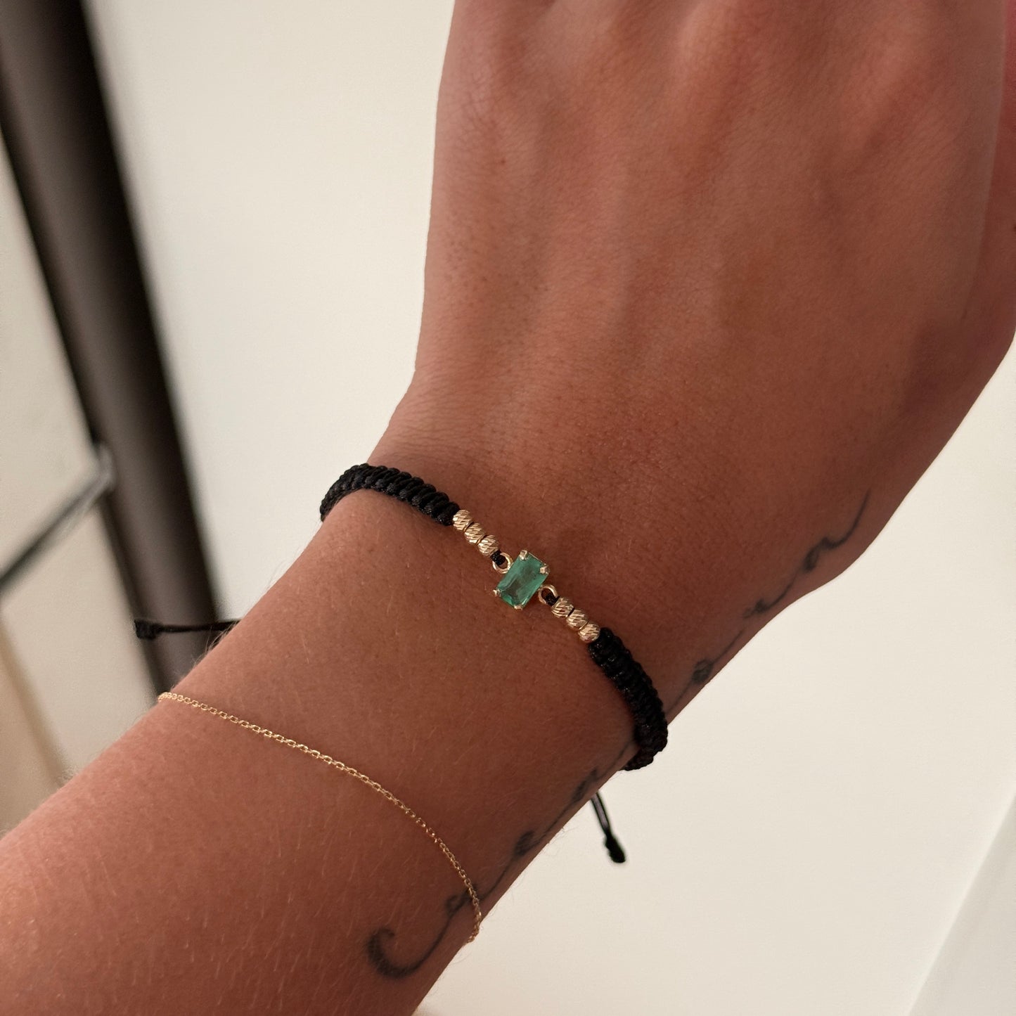 BLACK THREAD BRACELET WITH NATURAL EMERALD HARDWARE + 6 3M 18K YELLOW GOLD BALLS 1.05GR+0.35 QTS