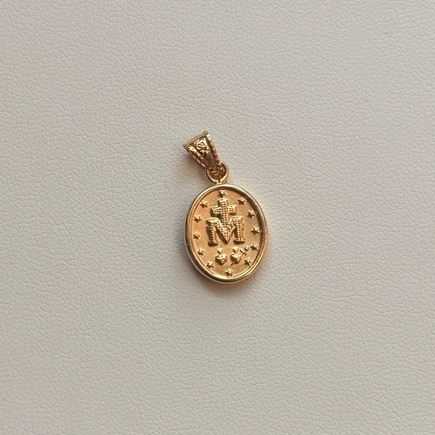 VIRGIN OF THE MIRACULOUS PENDANT 2.2CM 18K YELLOW GOLD - 0.95GR
