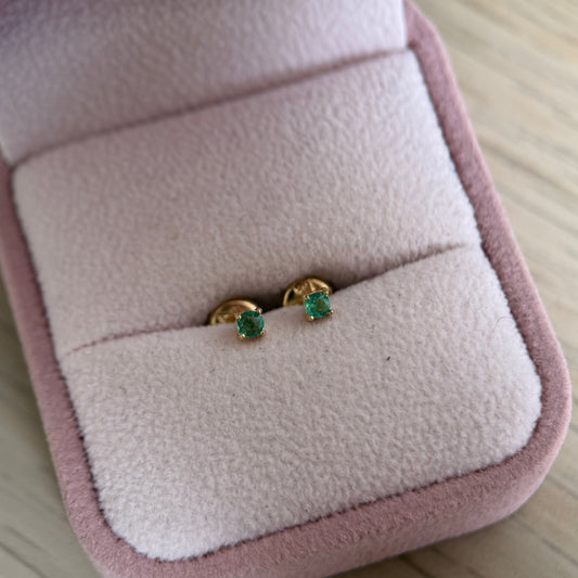 NATURAL EMERALD STUDS 2.6MM 18K YELLOW GOLD - 0.5GR
