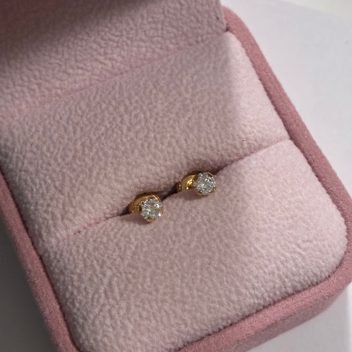 WHITE STONE STUDS 3.5MM 18K YELLOW GOLD - 0.62GR