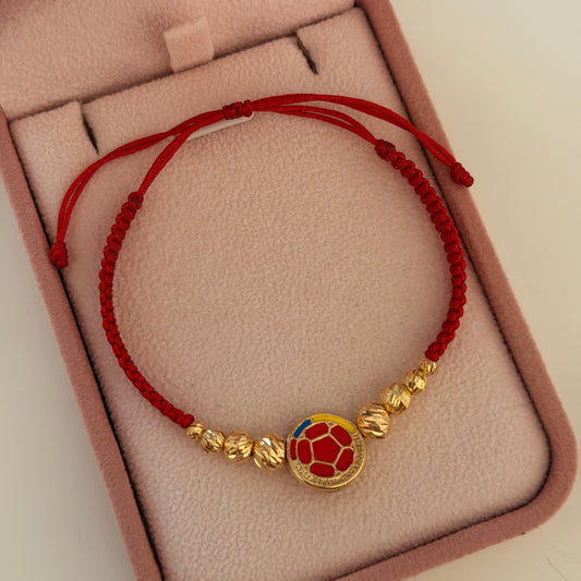 PULSERA HILO ROJO HERRAJE DE COLOMBIA + BOLAS DIAMANTADAS ORO AMARILLO COL 18K - 1,44GR