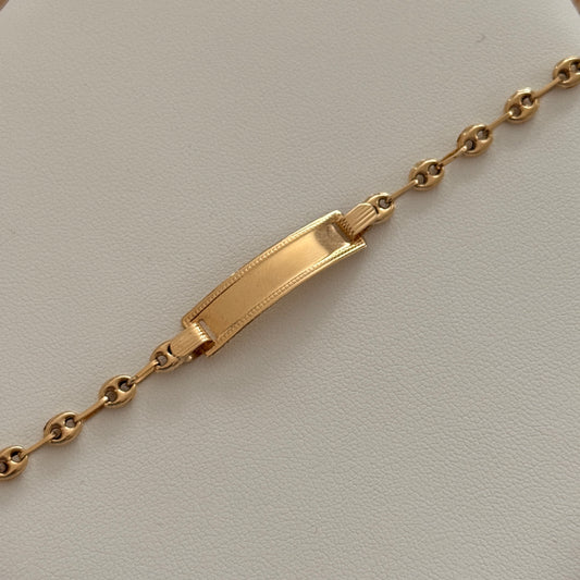 PULSERA GRANO DE CAFE CON PLACA DE BISEL RAYADO ORO AMARILLO 18K 14,5CM - 2,54GR