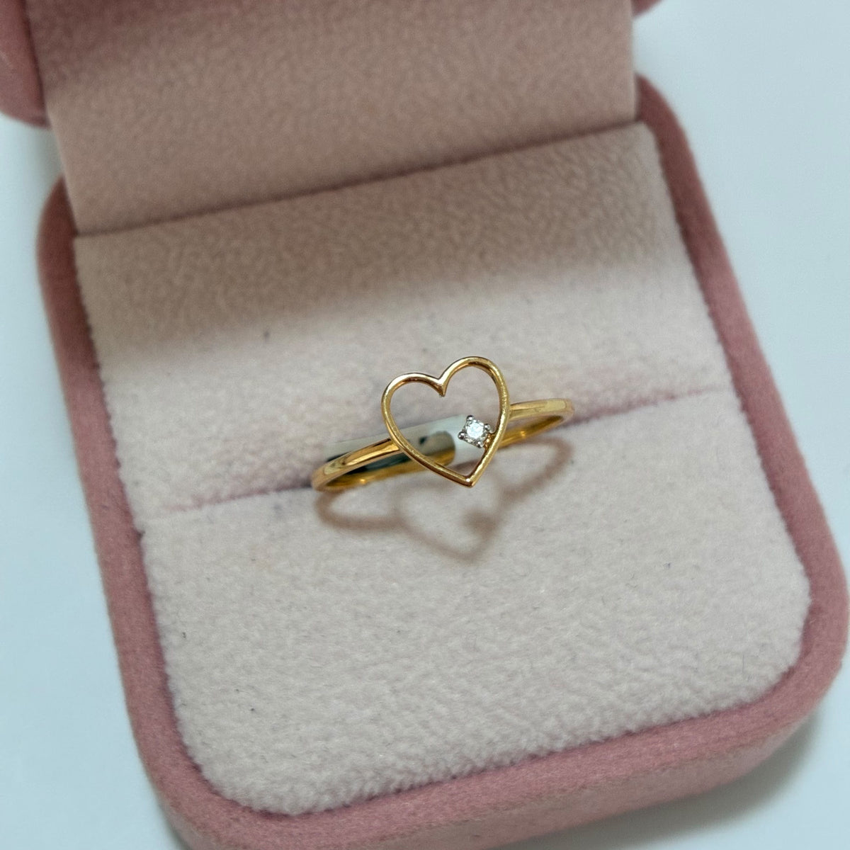 ANILLO CORAZON SILUETA DIAMANTE NATURAL 0,02QTS ORO AMARILLO ITALY 18K TALLA 6.5 - 0,99GR
