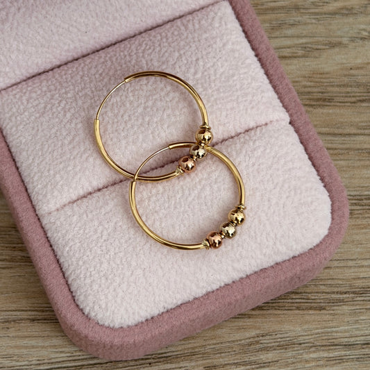 UNBEATABLE PLAIN HOOP EARRINGS + THREE-GOLD BALLS 1.3CM 18K YELLOW GOLD - 0.96GR
