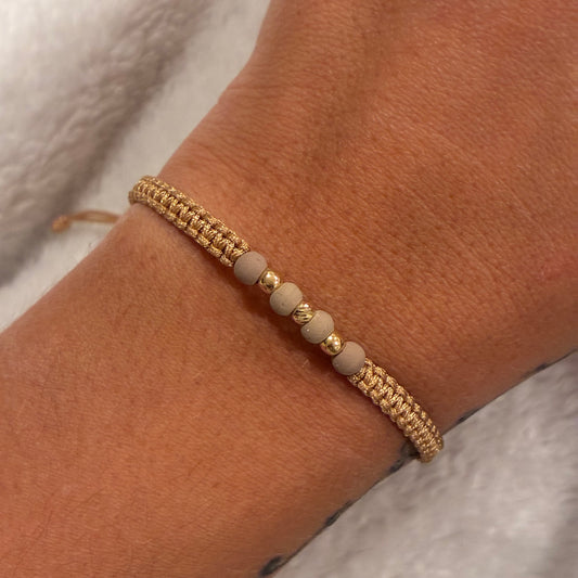 GOLD THREAD BRACELET WITH 3 SMOOTH/DIAMOND 3MM BEADS IN 18K YELLOW GOLD - 0.15GR