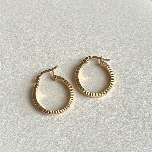 CANDONGAS RECTAS DIAMANTADAS 1.5CM ORO AMARILLO 18K - 1,7GR