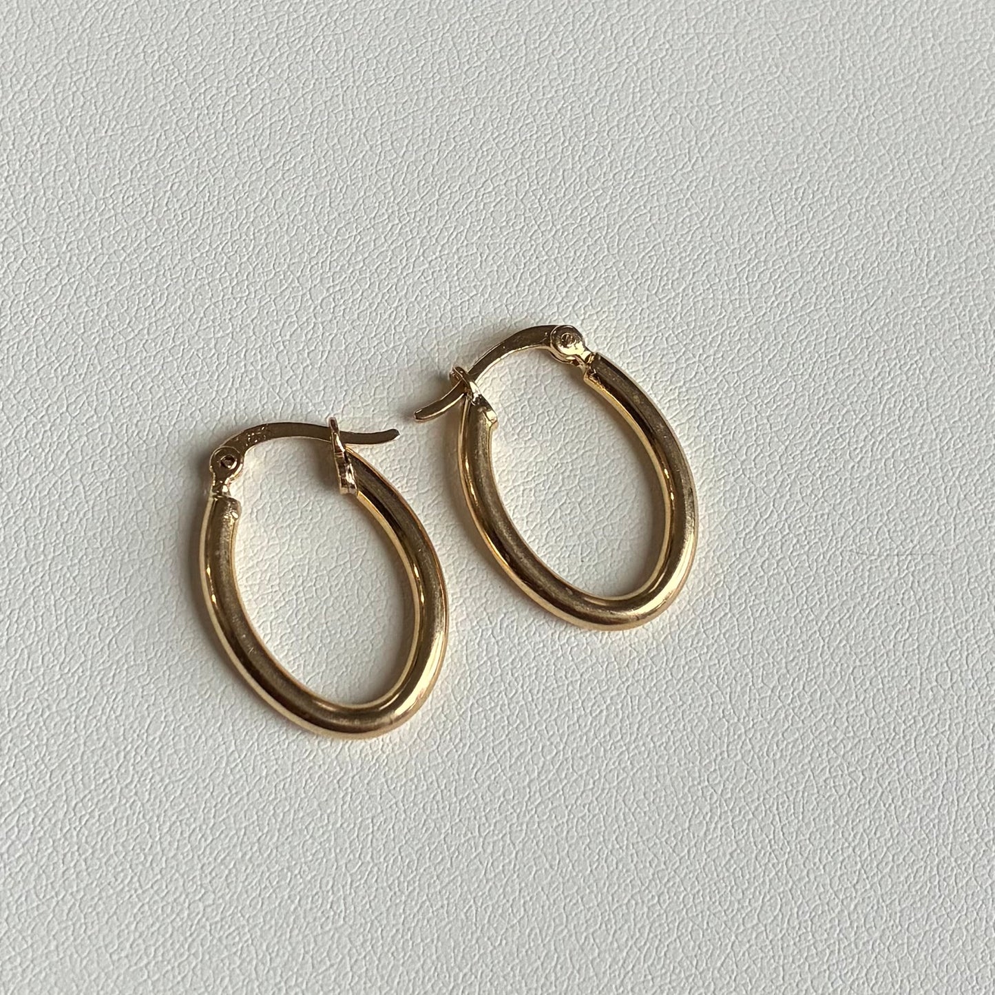 CANDONGA OVALADA LISA 1.0CM ORO AMARILLO 18K 1,48GR