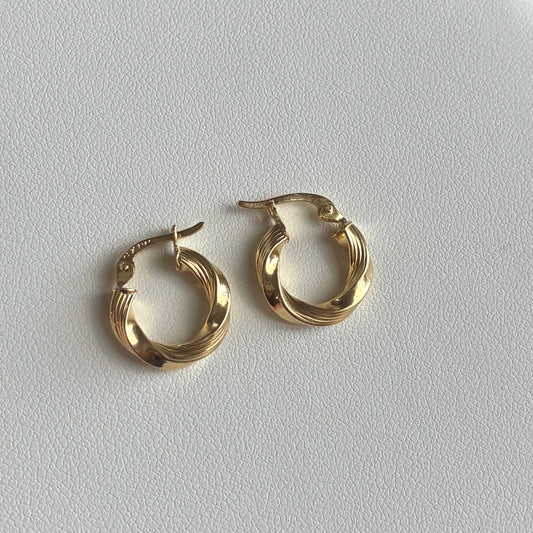 CANDONGAS MELCOCHA RAYADA 0.9CM ORO AMARILLO 18K - 1,39GR