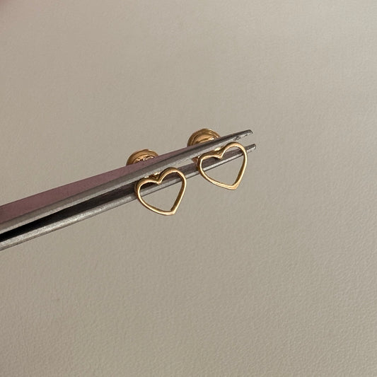 18K YELLOW GOLD HEART SILHOUETTE EARRINGS - 0.7GR