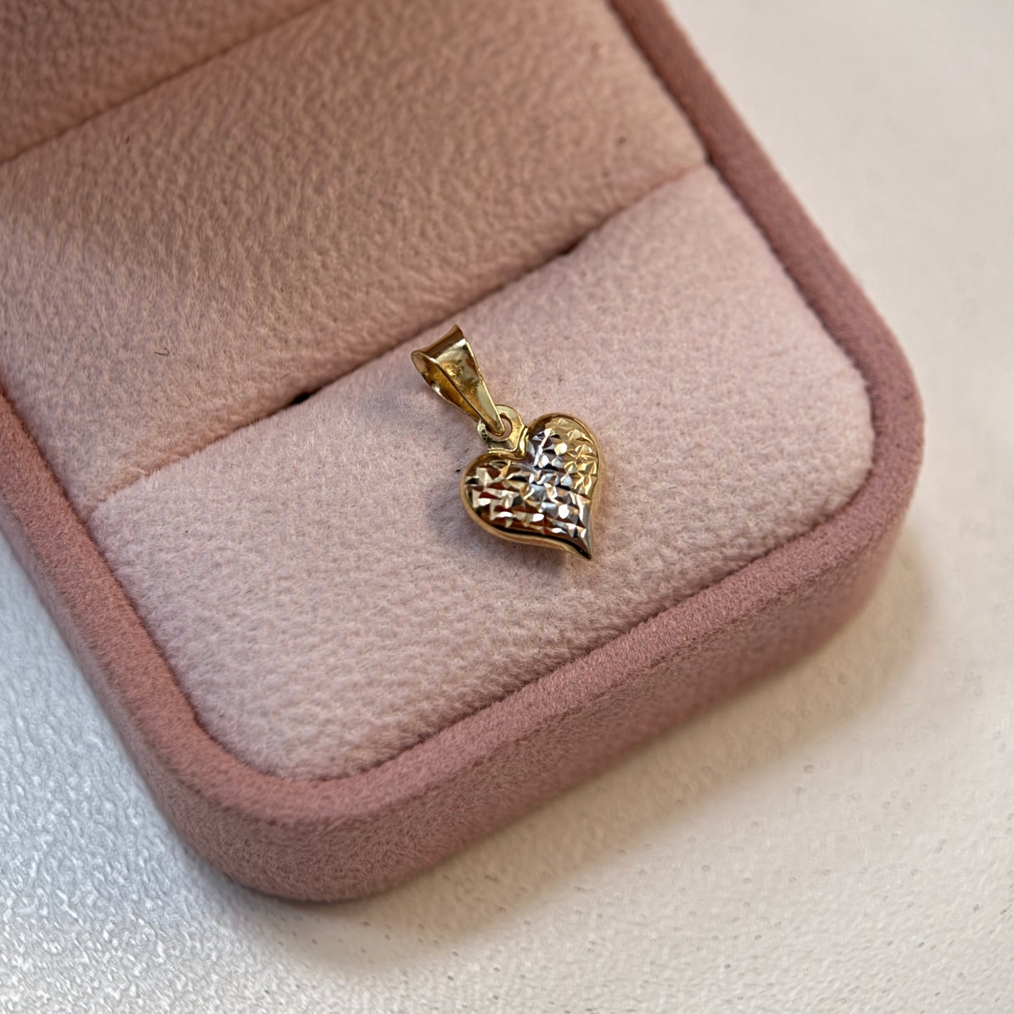 DIJE CORAZON DIAMANTADO 1.5CM TRES OROS ITALY ESP 18K - 0,48GR