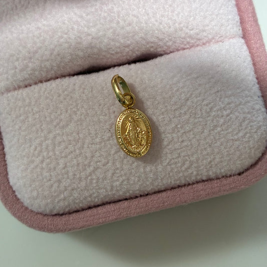 Miraculous Virgin Mary Pendant 1.5cm 18K Yellow Gold - 0.3g