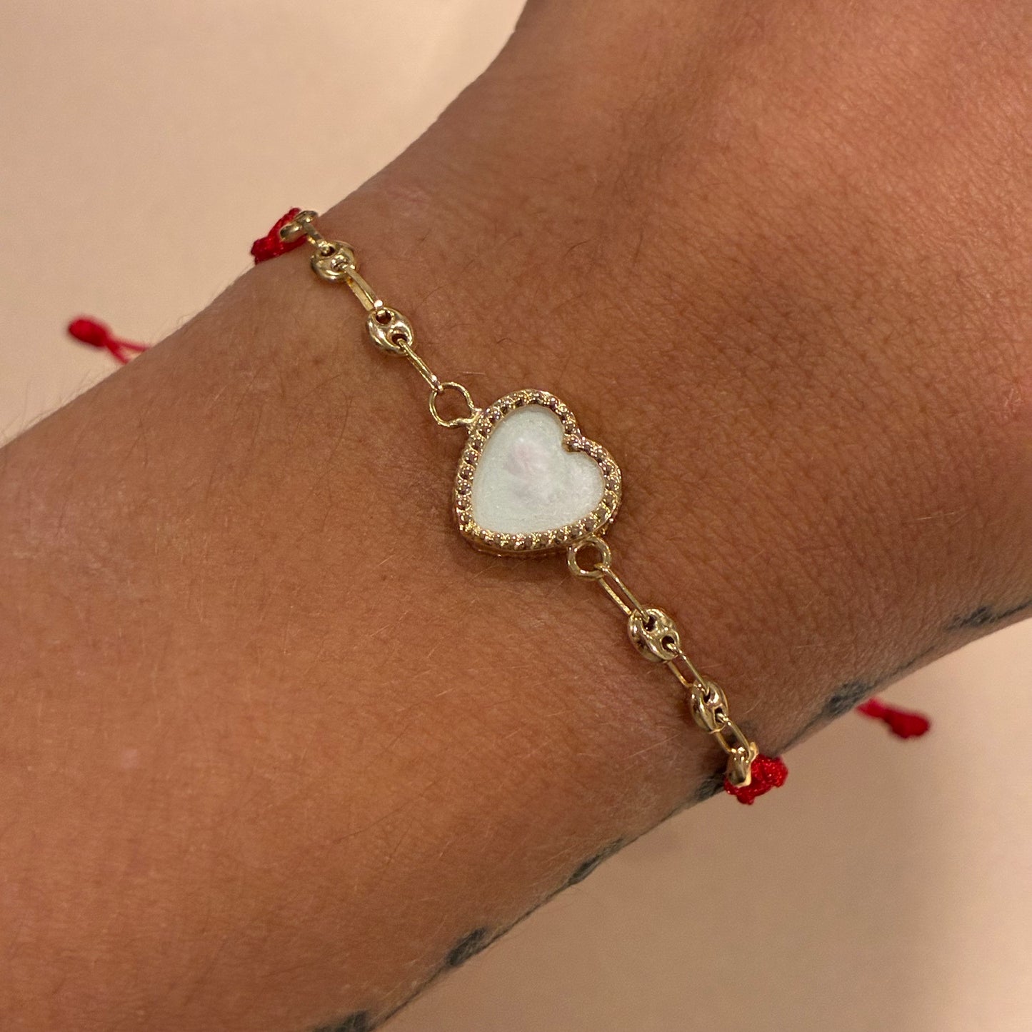 RED STRAND BRACELET WHITE HEART CHARM + COFFEE BEAN 18K YELLOW GOLD - 1.69GR