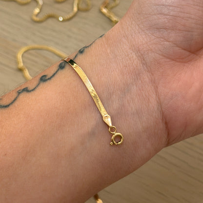 Egyptian Bracelet 2.4mm Yellow Gold Italy 18K - 18.5cm 2.01g