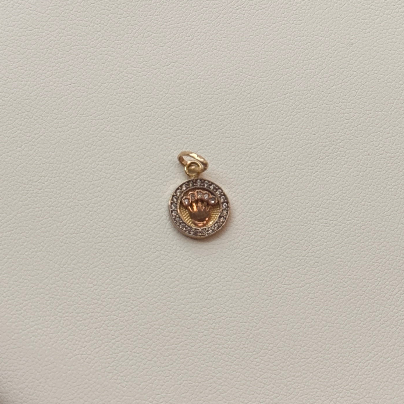 WHITE ZIRCON CROWN PENDANT 1.7CM THREE 18K GOLD - 1.0GR