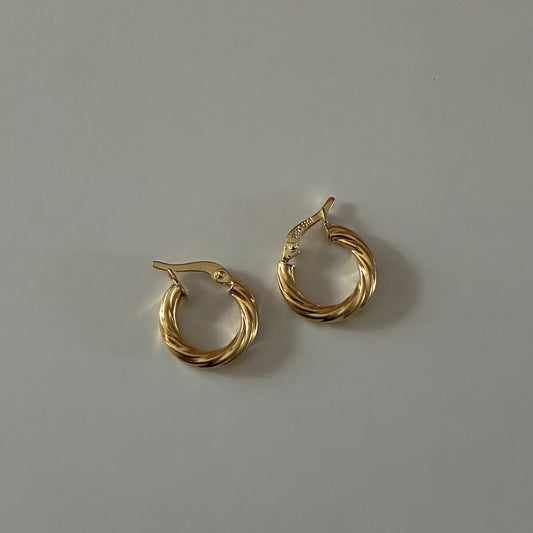 Plain braided hoop earrings 0.8cm yellow gold 18k - 1.16g