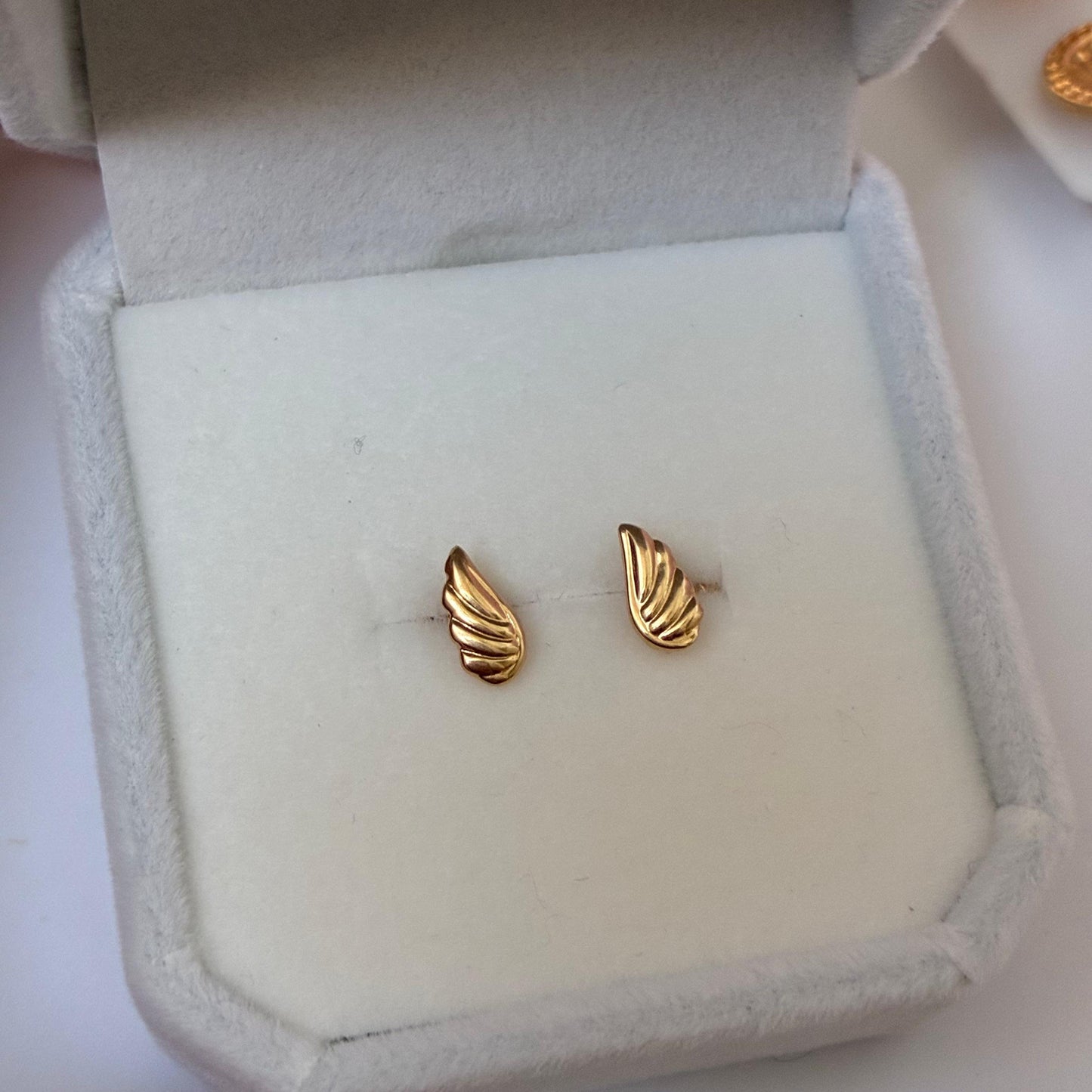 ANGEL WING STUDS 8MM YELLOW GOLD COL 18K - 0.53GR