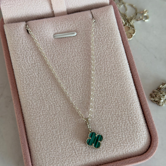 CADENA MINI ROLON + DIJE MINI TREBOL VERDE MALAQUITA PLATA 925 - 45CM