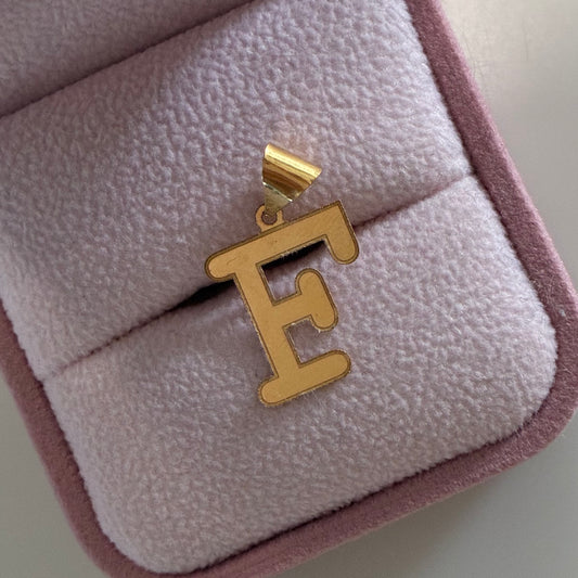 LETTER F SILHOUETTE CHARM 2.2CM 18K YELLOW GOLD - 0.37GR