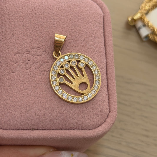 DIJE CORONA PIEDRAS BLANCAS MEDALLA 3CM ORO AMARILLO 18K - 3,51GR