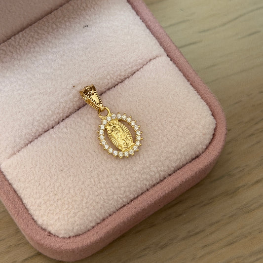 VIRGIN OF GUADALUPE SILHOUETTE PENDANT WHITE STONES 18K YELLOW GOLD - 0.75GR