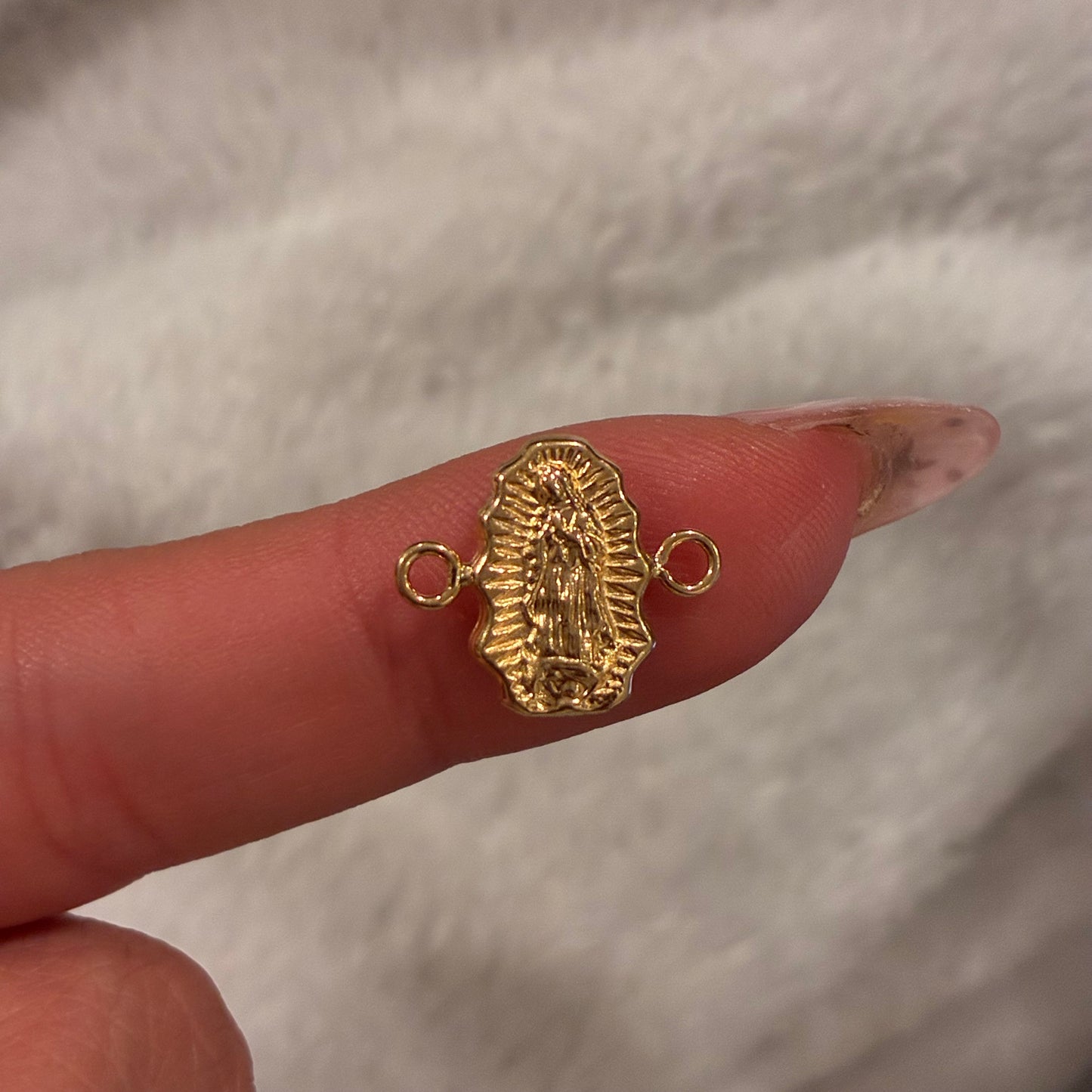 VIRGIN OF GUADALUPE SILHOUETTE BRACELET CHARM 1.4CM 18K YELLOW GOLD - 0.69GR