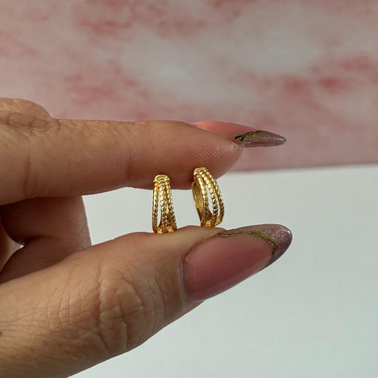 CANDONGAS CLIC TRES LINEAS TRENZADAS 0,8CM ORO AMARILLO ITALY 18K - 2,16GR