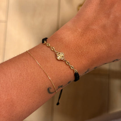 BLACK THREAD BRACELET WITH DIAMONDS CLOVER PENDANT 4.5CM + 3M 18K YELLOW GOLD COFFEE BEAN - 1.3GR