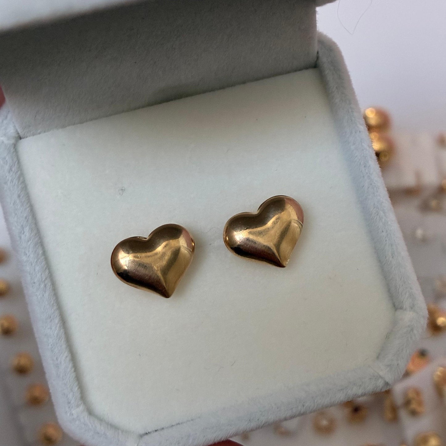12MM PLAIN HEART STUDS 18K YELLOW GOLD - 1.05GR