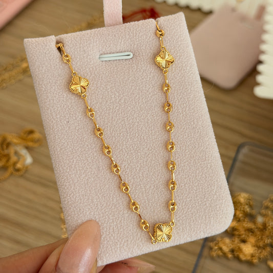 SMOOTH COFFEE BEAN CHAIN 3MM + 3 DIAMOND-CUT CLOVER CHARMS YELLOW GOLD COL 18K 45CM - 4.89GR