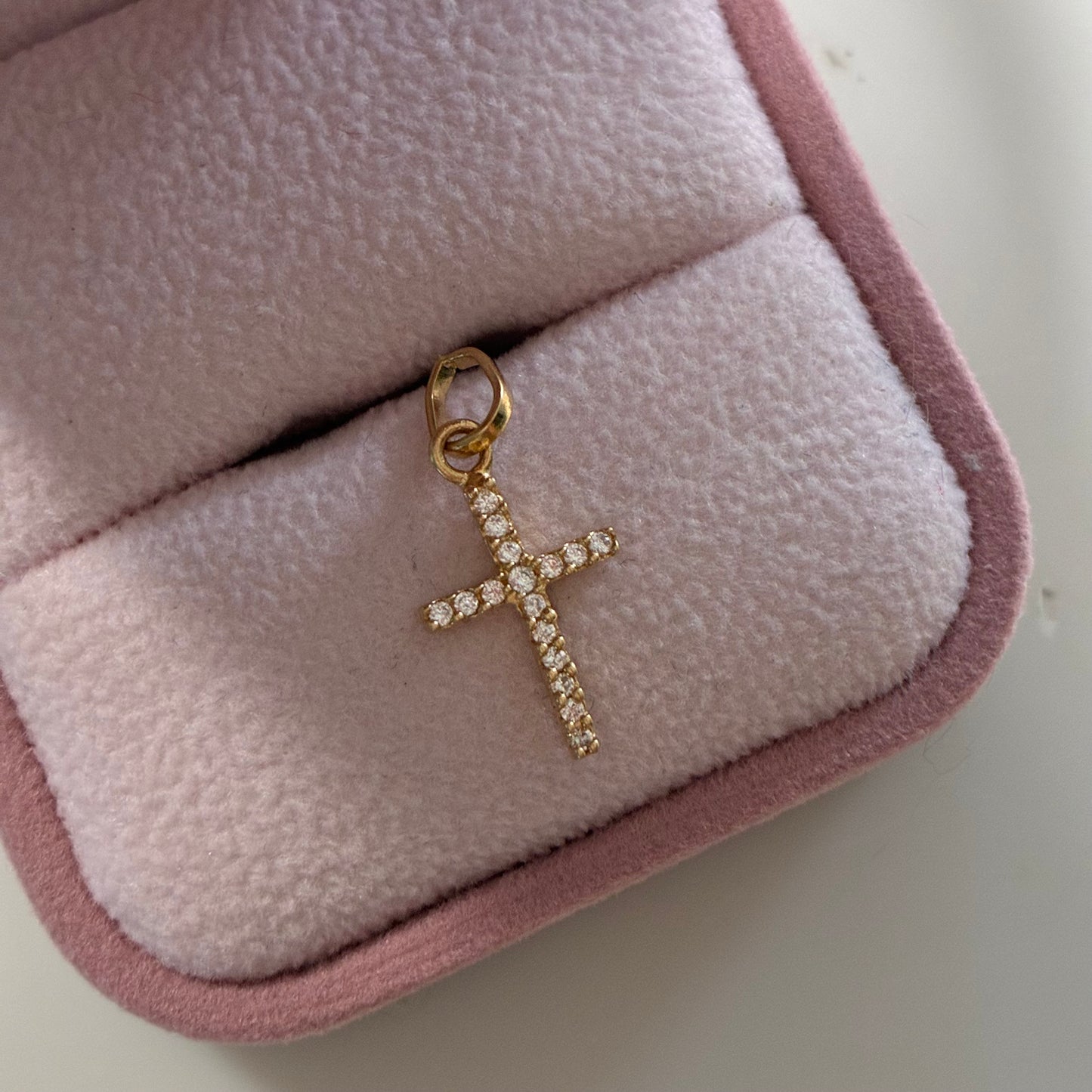 CROSS PENDANT WITH WHITE STONES 2.3CM 18K YELLOW GOLD - 0.75GR