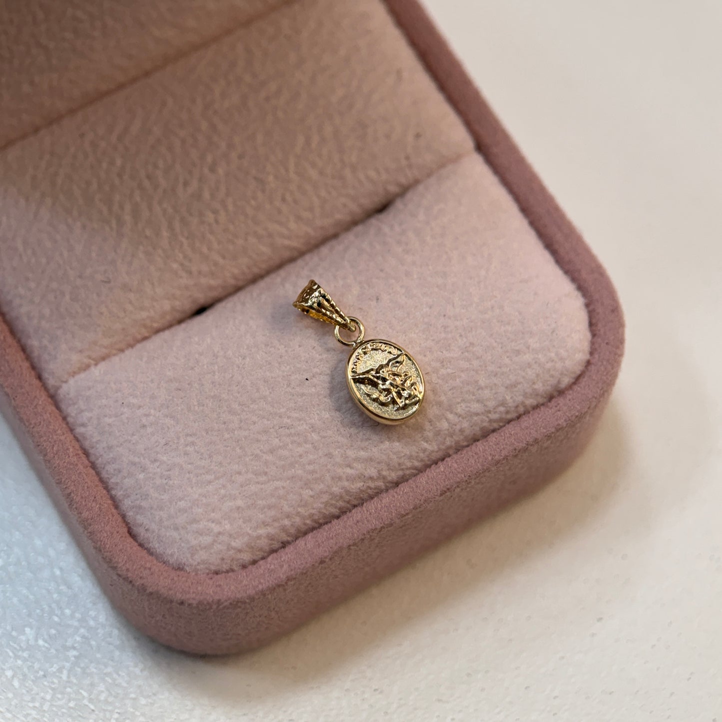 ST. MICHAEL THE ARCHANGEL MEDALLION 1.3CM 18K YELLOW GOLD - 0.3GR