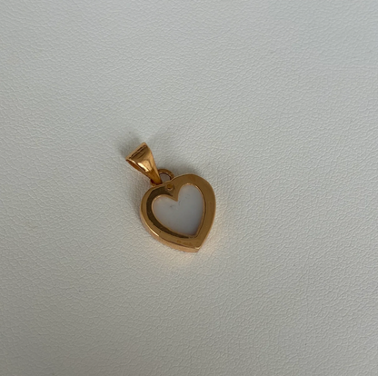 DIJE CORAZON BORDEADO PIEDRAS BLANCAS 1.8CM ORO AMARILLO 18K - 1,67GR