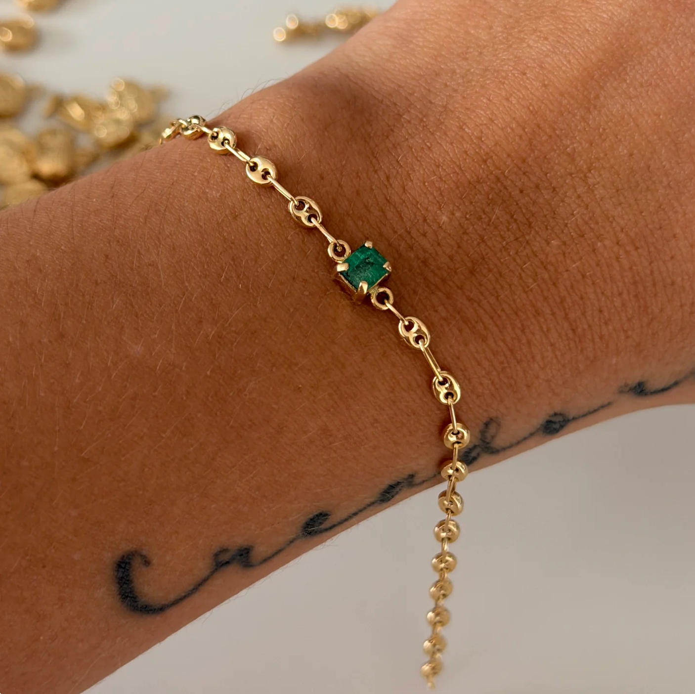 DIAMOND-CUT COFFEE BEAN BRACELET 3.2MM + NATURAL EMERALD PENDANT 18K YELLOW GOLD 18CM - 2.52GR