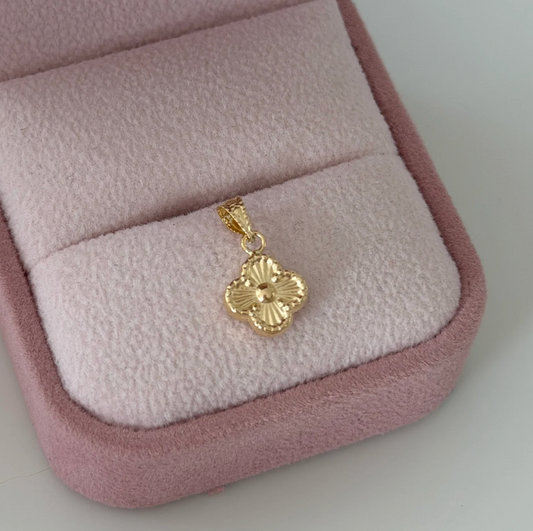 DIJE TREBOL DIAMANTADO 1.6CM ORO AMARILLO COL 18K - 0,45GR 