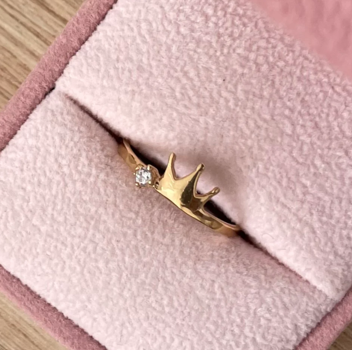 PLAIN RING WITH WHITE STONE AND CROWN 7.4MM YELLOW GOLD 18K COL SIZE 7 - 1.3GR