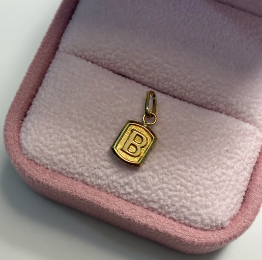 PENDANT LETTER B SQUARE MEDALLION 1.2CM YELLOW GOLD 18K - 0.34GR